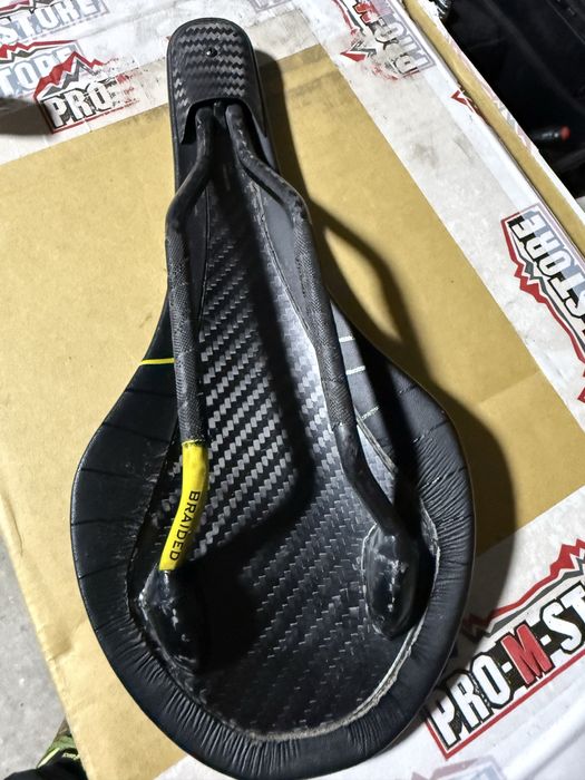 Selim carbono fizik tundra 00