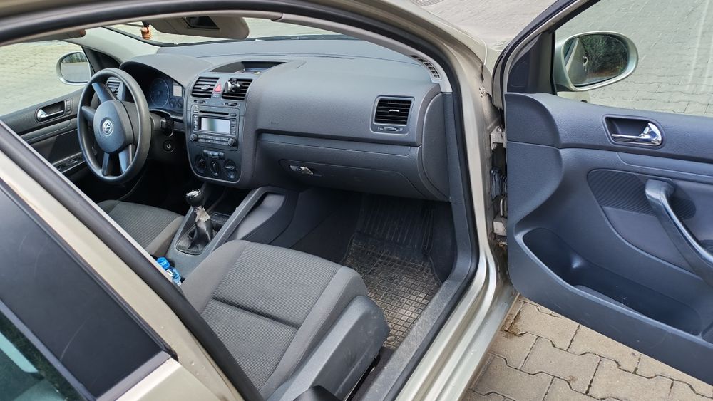 VW Golf V 1.9TDI 2005 Rok