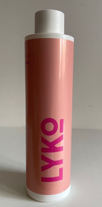 Tonik z kwasem hialuronowym By Lyko Sweep Calm Hyaluronic Toner 200 ml (30)