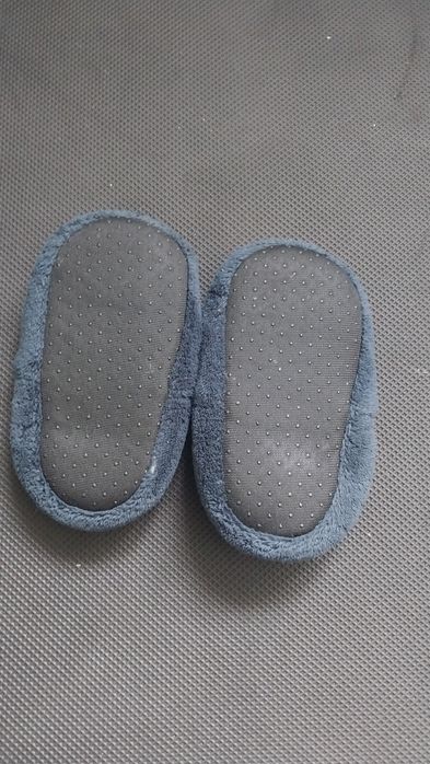 Кімнатні тапочки дитячі