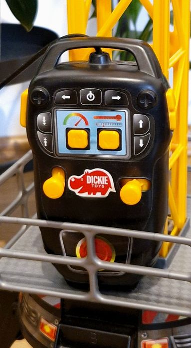 MEGA dźwig Dickie Toys 120 cm – sterowany pilotem, obrót 350°