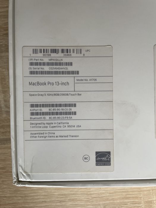 MacBook Pro 13, stan bardzo dobry