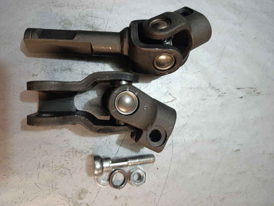 Вал промежуточный(карданчик рулевого вала) Лада Калина