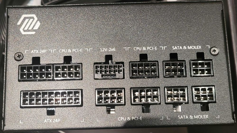 MSI MAG A750GL PCIE5 750W 80 PLUS Gold Modular 1 semana de uso