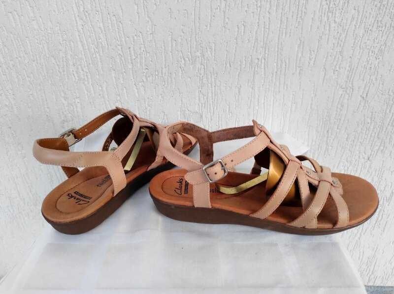 Босоножки кожанние Clarks collection cushion soft р.41-41.5