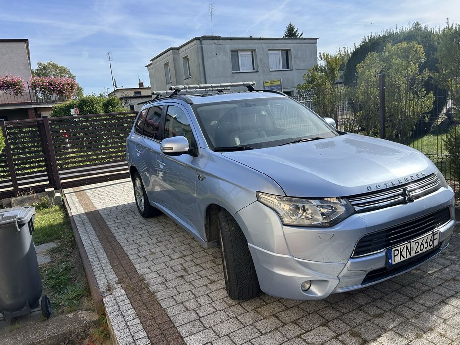 Mitsubishi Outlander 3