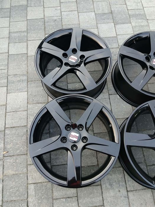 Felgi aluminiowe R17 5x112 Seat Audi Skoda VW 7J ET54 jak nowe