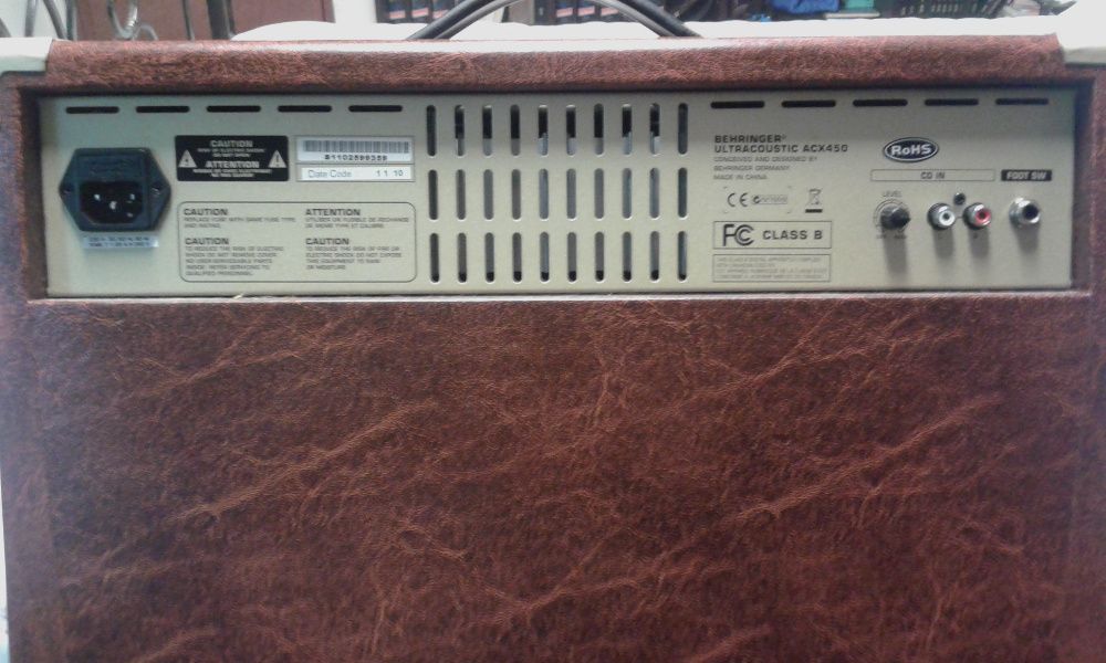 Amplificador guitarra acústica Behringer 45W 2 Canais