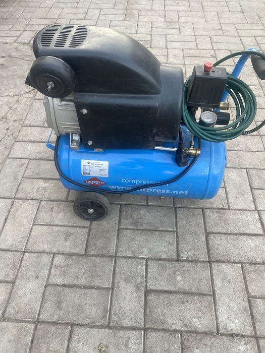 Компресор AiRPRESS італія
