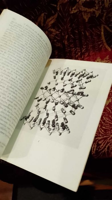 A História da análise por meio de Raios X 1943 Sir Lawrence Bragg