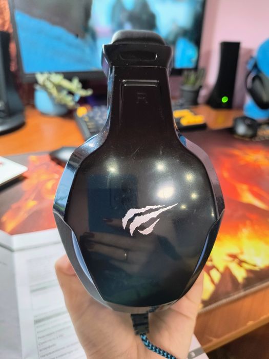 Продам дротові навушники з мікрофоном ДЕШЕВО