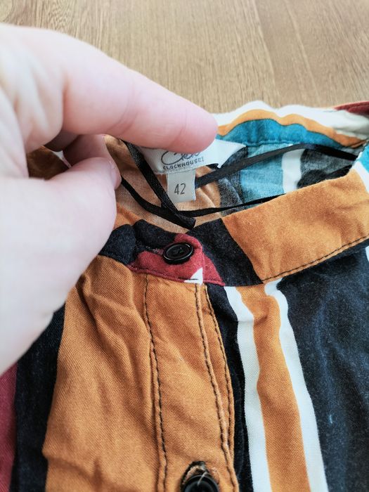 Damska sukienka z długim rękawem