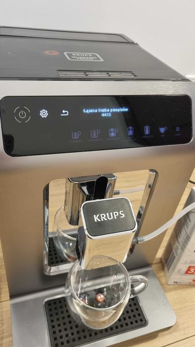 Ekspers KRUPS EA89* po serwisie, ma tylko 4413 cykli