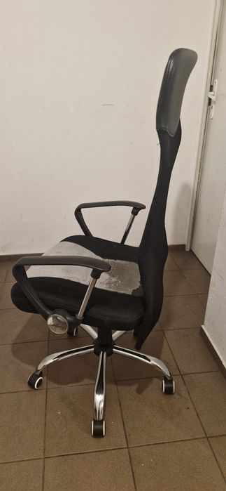 Krzeslo obrotowe za darmo