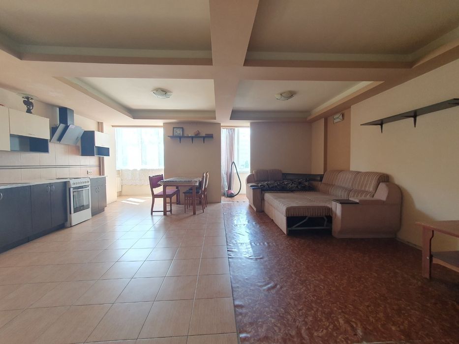 Продаж 2-кімнатної квартири по проспекту Червоної Калини Львів