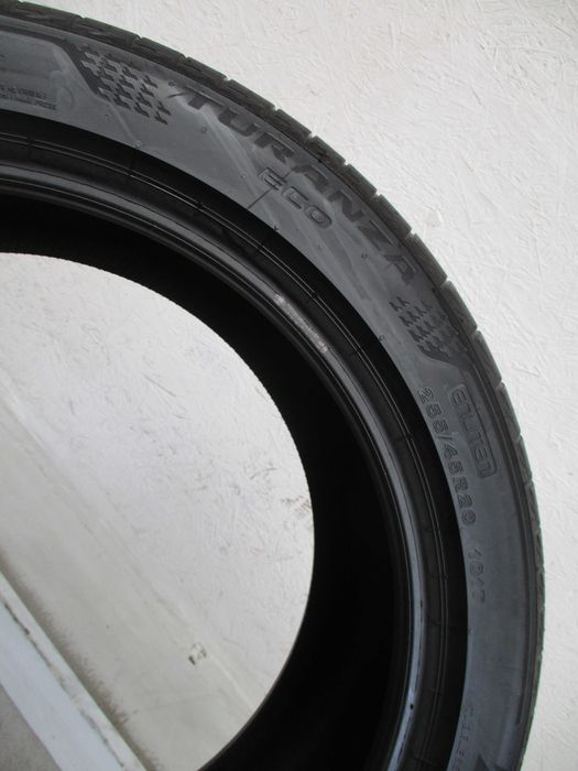1x 255/45R20 Bridgestone Turanza Eco eliten 5,4mm 23r.