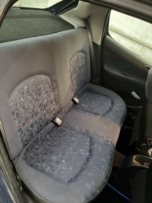 Peugeot 206 1.1 Gasolina – Económico – Revisão em dia