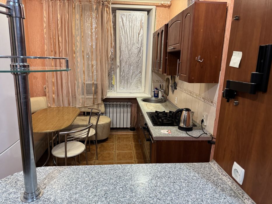 Здається 3кімнатна квартира в центрі міста (вул.Університетська).