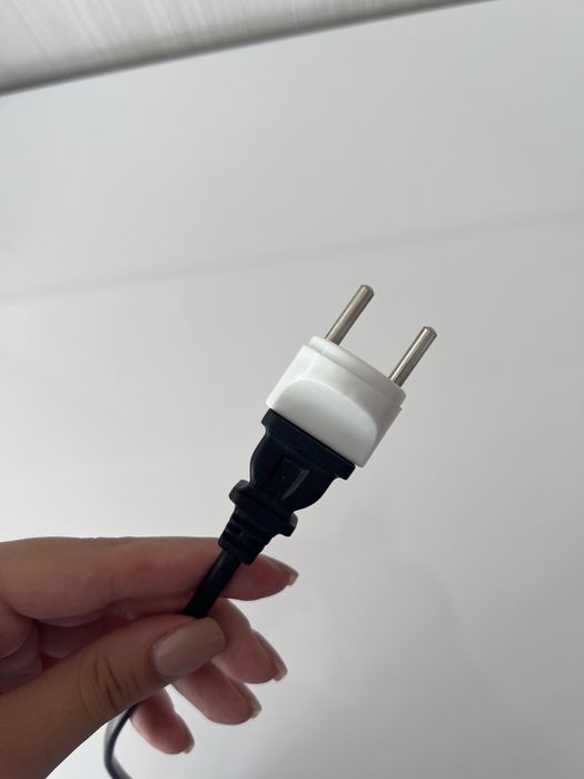 Вирівнювач для волосся