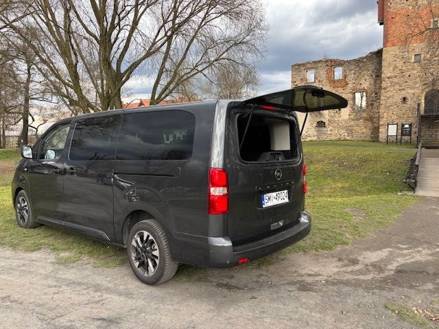 Wynajem NOWEGO  komfortowego 9 osobowego busa VIVARO / ZAFIRA / TRAFIC