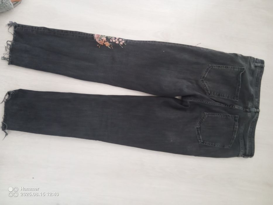 Jeansy z haftem hm 44
