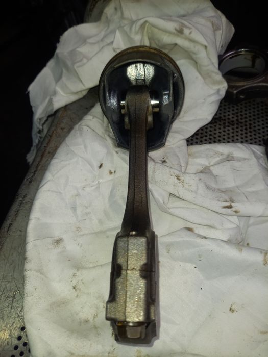 Tlok korbowód renault clio IV dacia 0.9 tce H4B408 sprawny