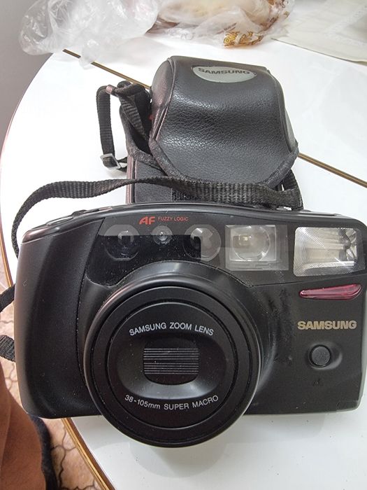 Máq fotográfica Samsung AF ZOOM 1050