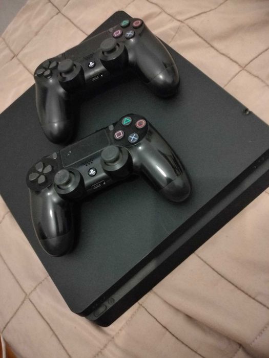 PS4 PlayStation 4