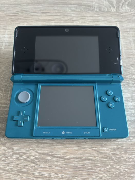 Nintendo 3DS Aqua Blue 64 gb