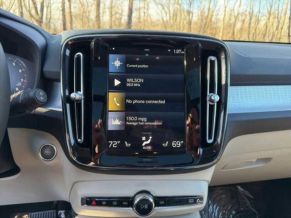 Volvo XC 40      2021