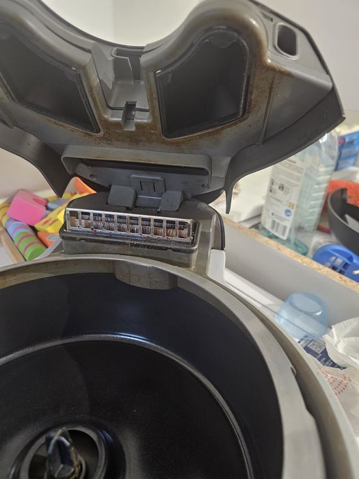 Air fryer tefal, ang wtyczka,