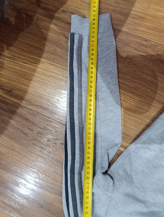 Oryginalna bluza z kapturem Adidas rozmiar 134-140 wymiary na fotkach