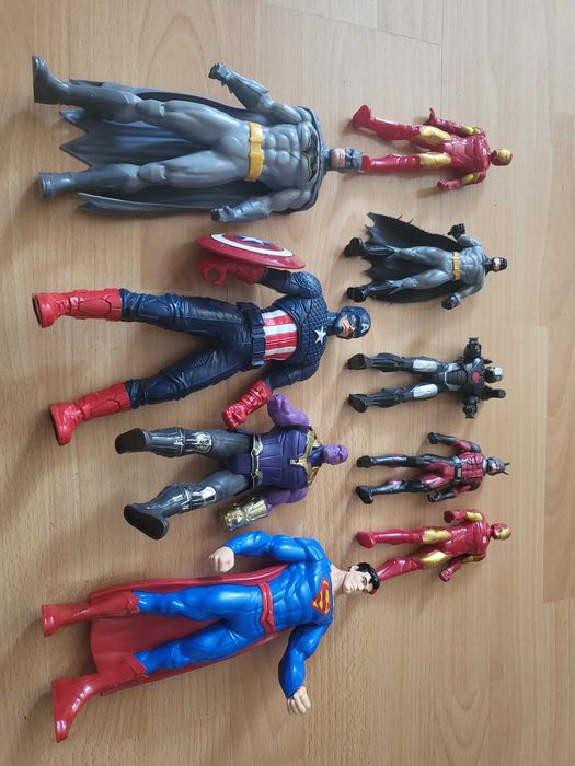 Figurki super bohaterowie