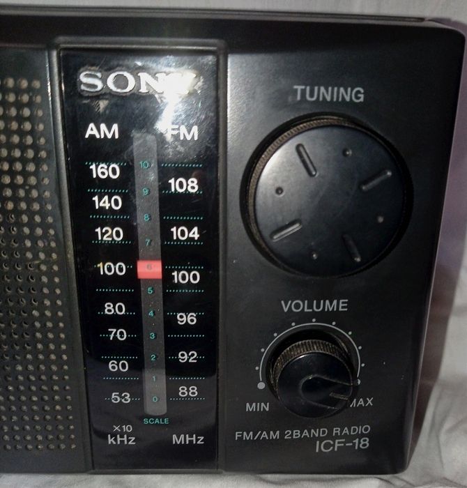 Рідкісний радіоприймач SONY 2BAND RADIO ICF-18