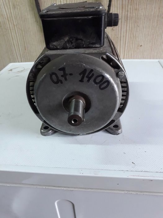 Продаються електромотори різної потужності