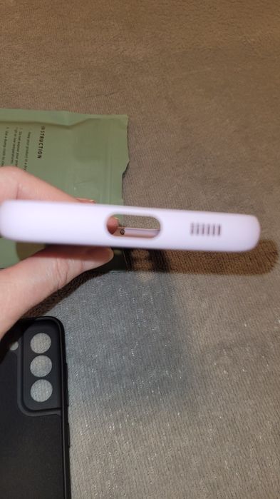 Etui  SAMSUNG Galaxy S 21 fe
S21 FE 5G 6/128GB 6.4" 120Hz..