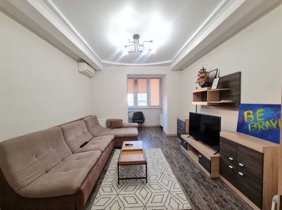 Продам 2-кімнатну квартиру на Маршала Говорова біля Парку Перемоги