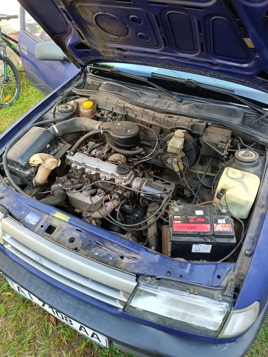 Opel Vectra A 1,6 моноінжектор