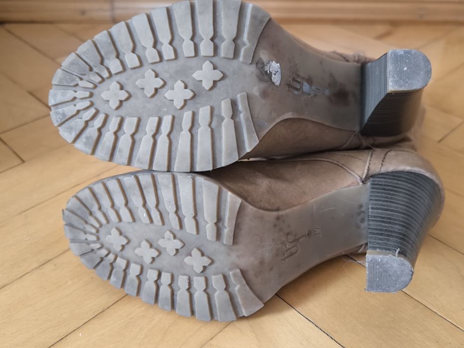 Brązowe zamszowe kozaki botki Zara 39