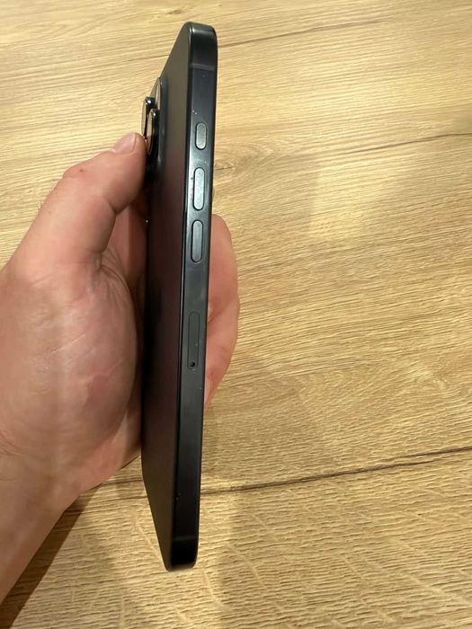 I phone 16 pro max Black Titanum
