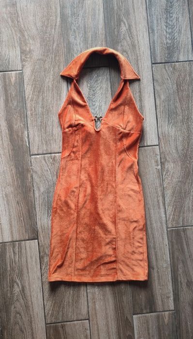 Pomarańczowa sukienka Bershka XS