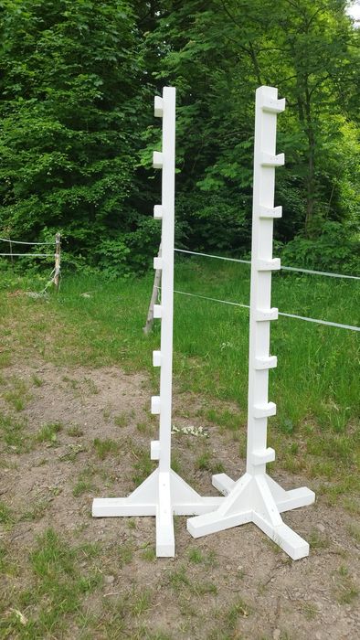 Stojaki do przeszkód