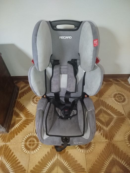 Cadeira auto Recaro usada em bom estado