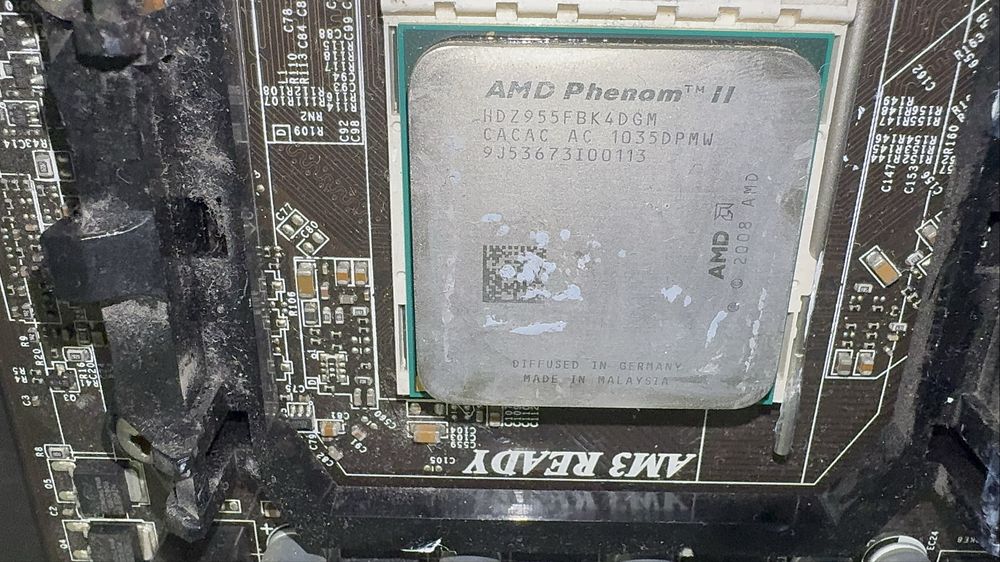 Plyta glowna MSI N1996 z procesorem AMD Phenom 2