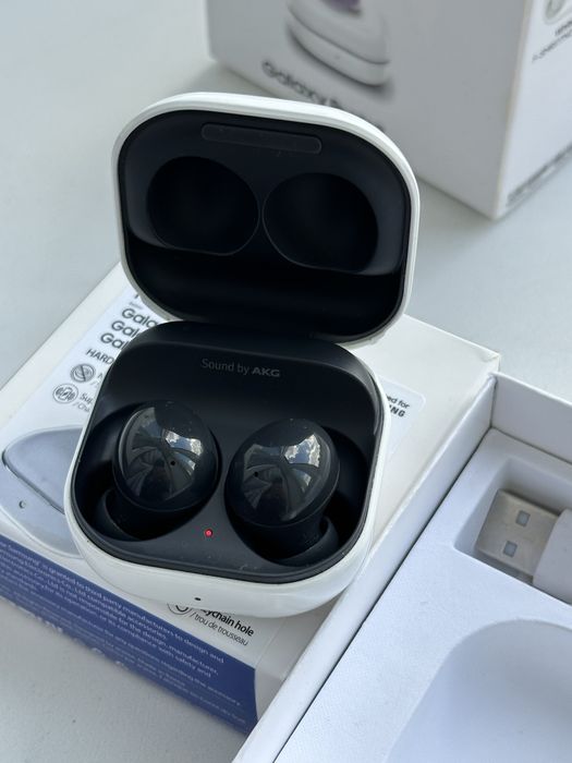 Нові Навушники Galaxy Buds 2