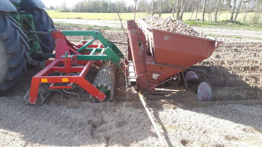 Agregat uprawowo-siewny