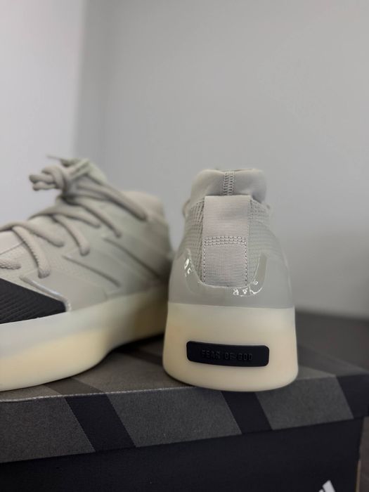Оригінальні баскетбольні кросівки Adidas Fear Of God Athletics IE6188