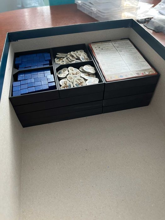 Insert organizer 3D do gry planszowej Hallertau Uwe Rosenberg