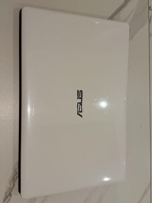 Asus laptop  x550c sprawny