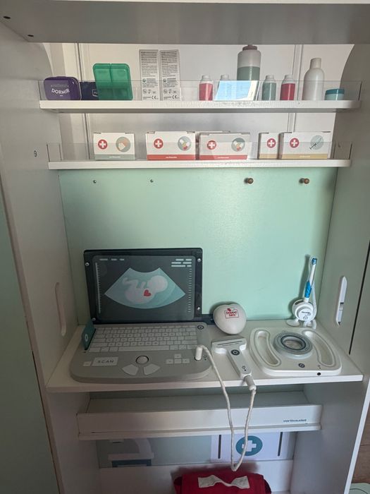 Posto médico + Farmácia infantil